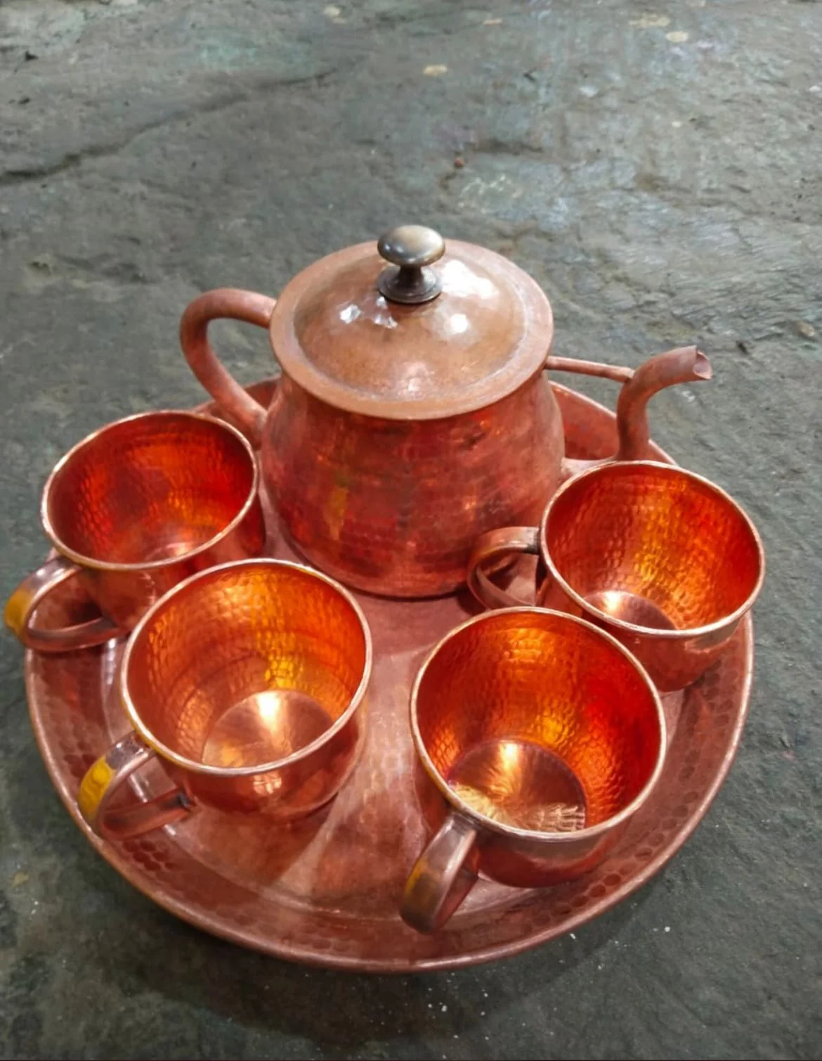 Dining and serving ware